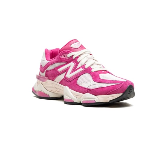 New Balance Shoes - New Balance 9060 Sneakers Pink and White